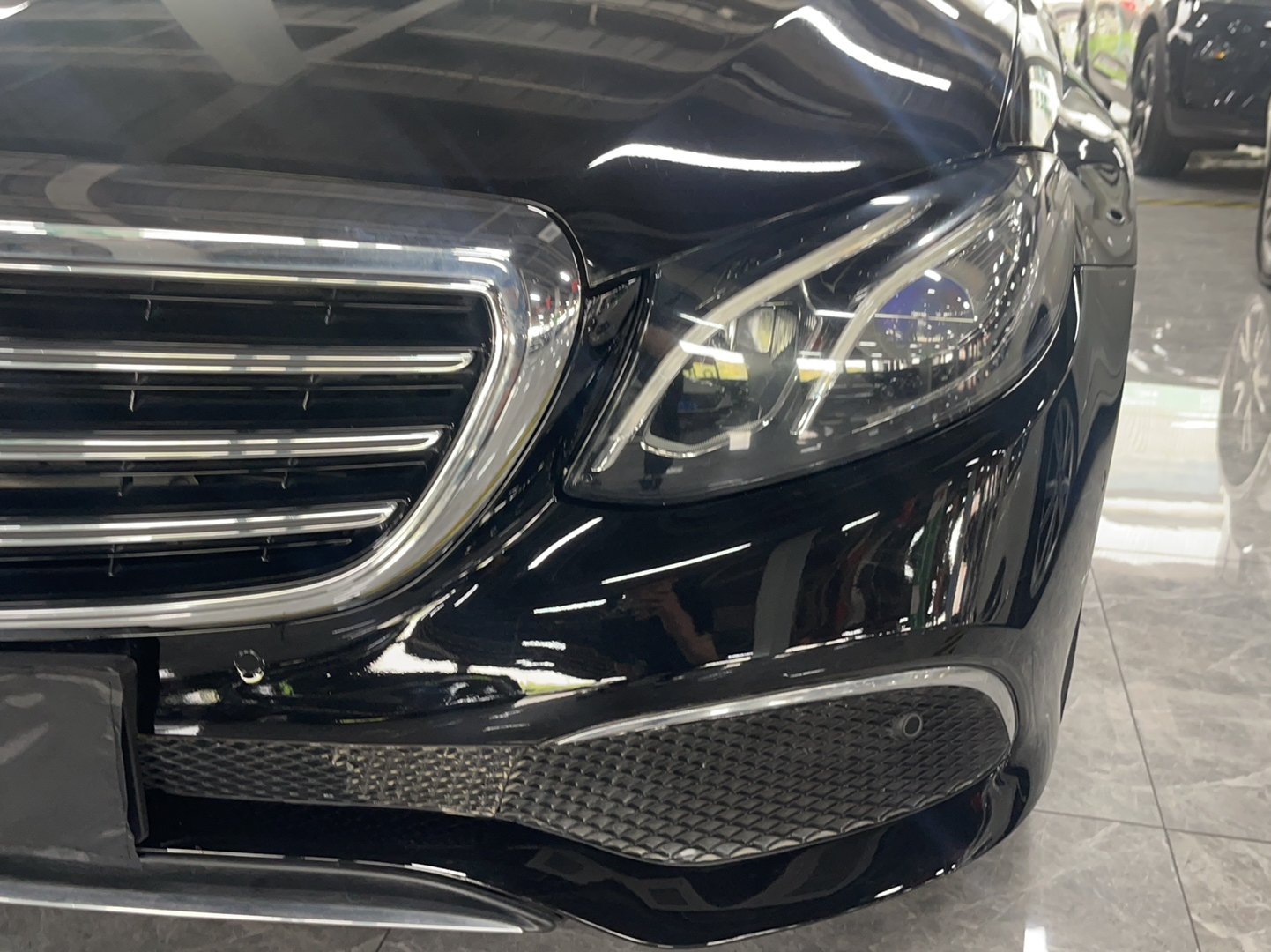 奔驰E级 2019款 E 260 L