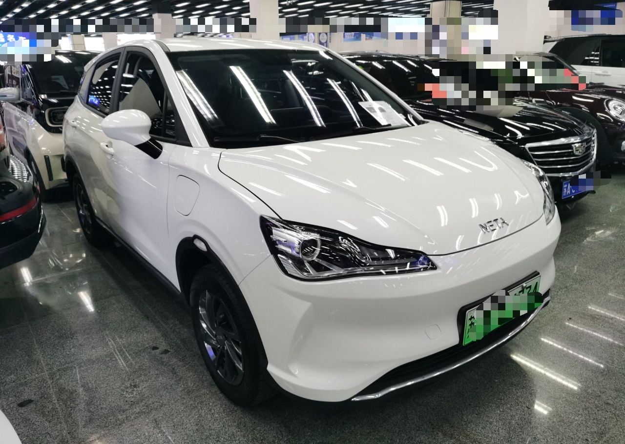 哪吒汽车 哪吒V 2022款 潮 300 Lite 磷酸铁锂