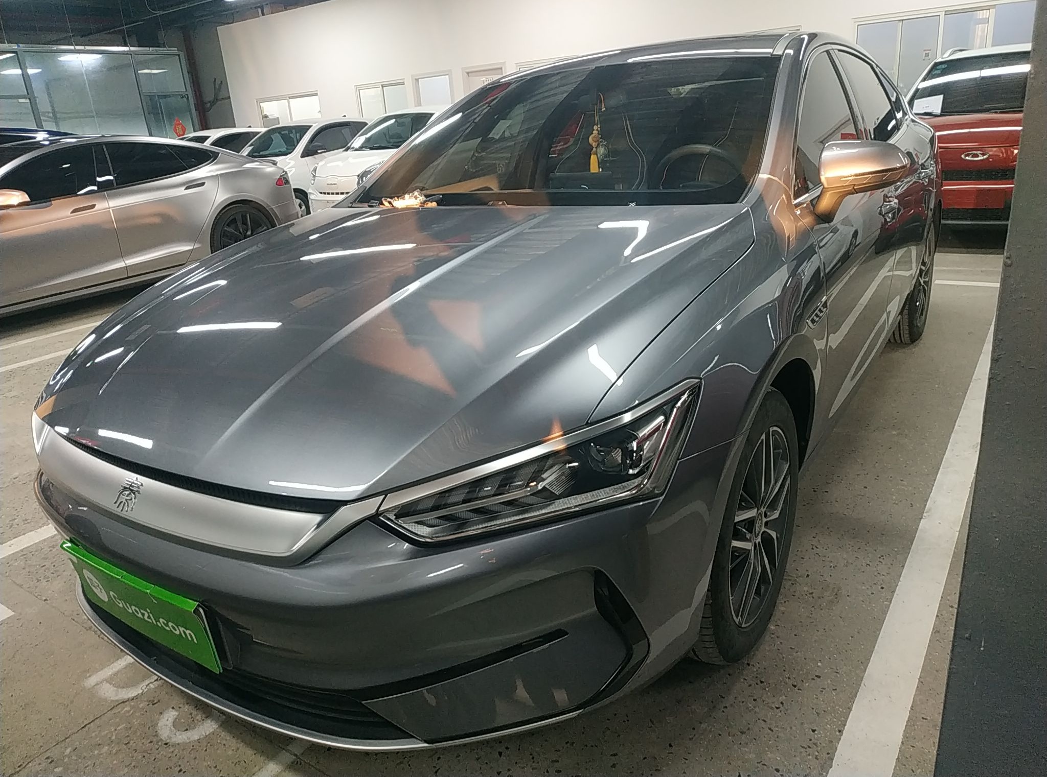 比亚迪 秦PLUS 2021款 EV 400KM 豪华型