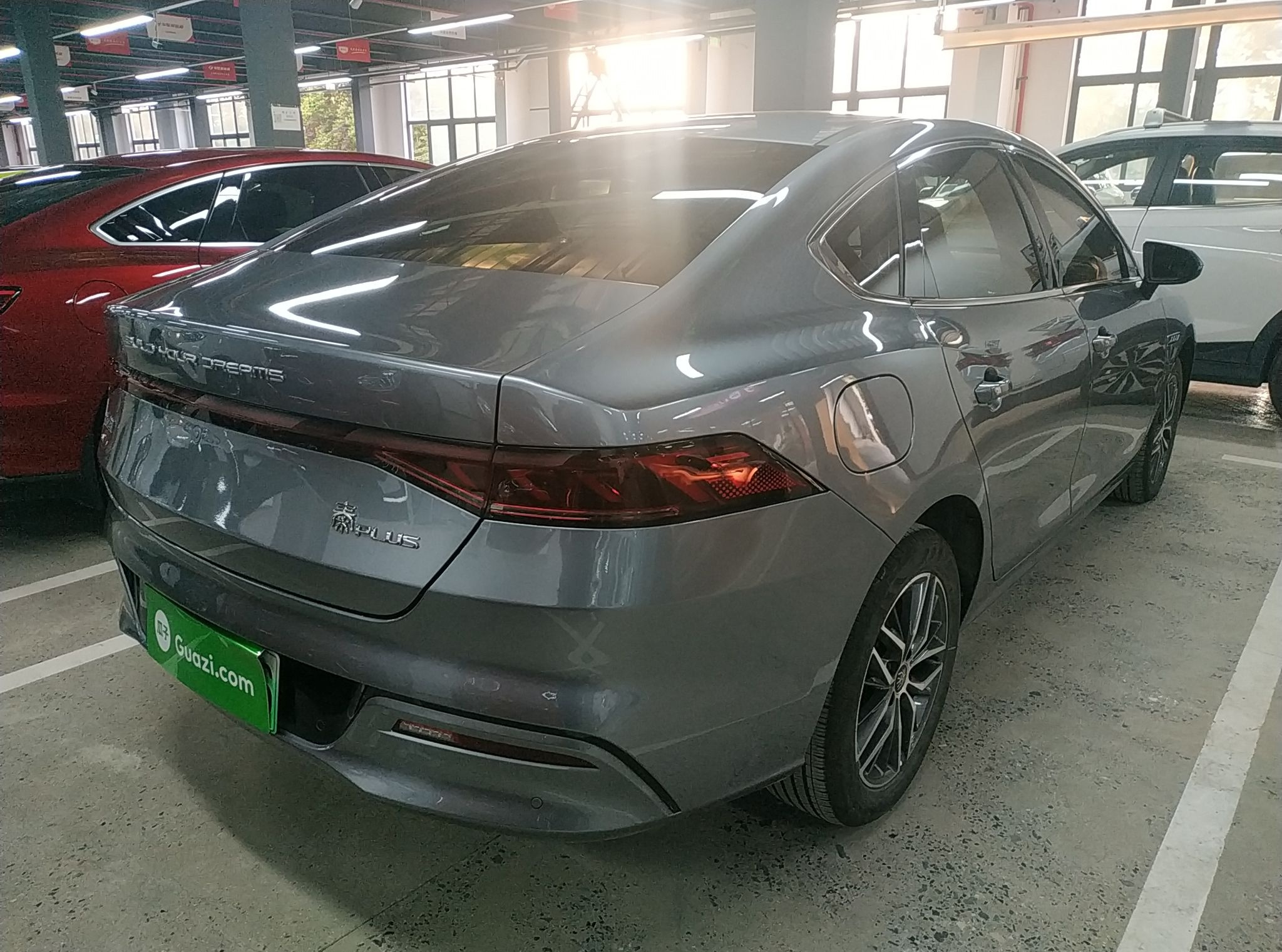 比亚迪 秦PLUS 2021款 EV 400KM 豪华型