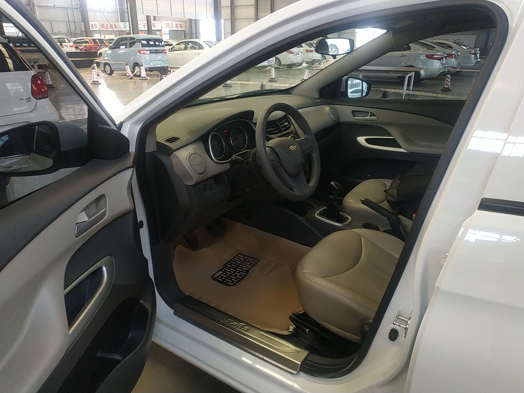 雪佛兰 2015款 赛欧3 1.3L 手动理想版