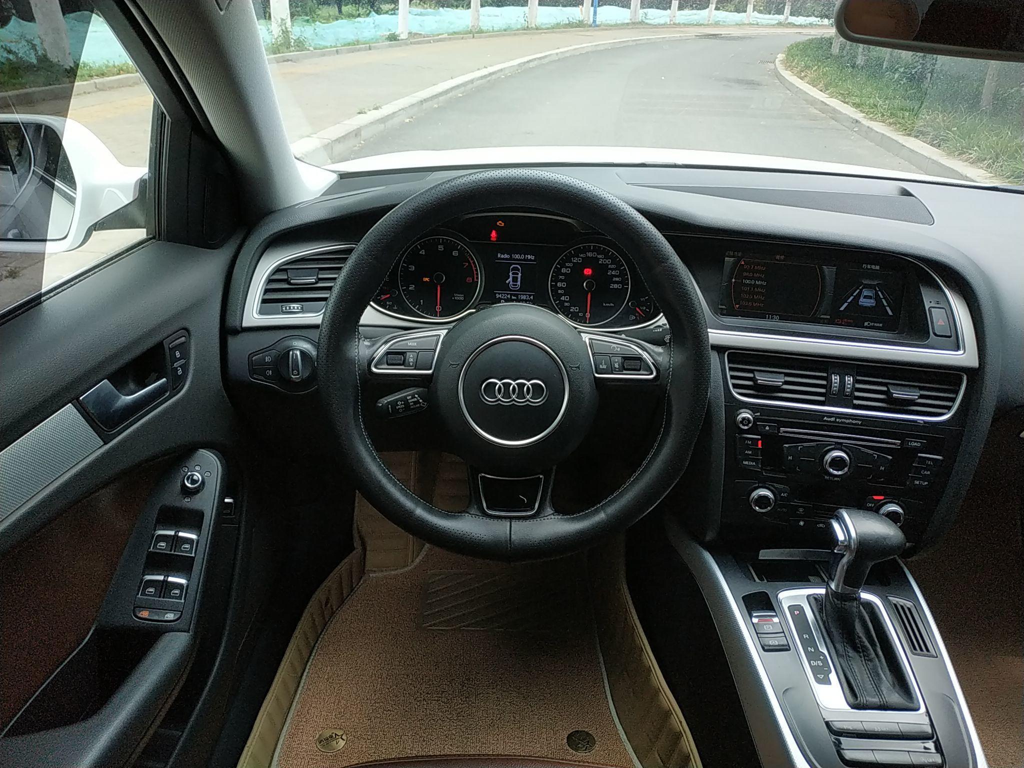 奥迪A4L 2015款 35 TFSI 自动标准型