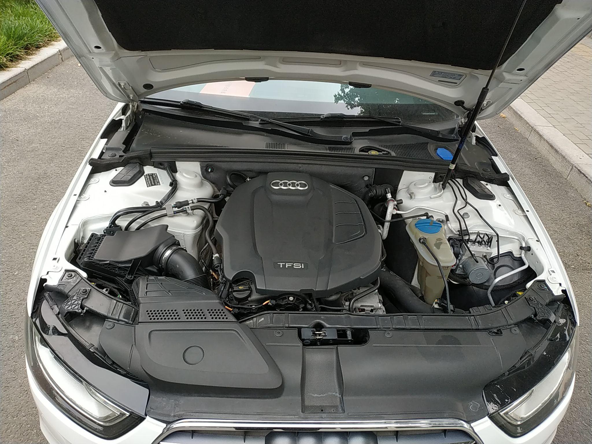 奥迪A4L 2015款 35 TFSI 自动标准型