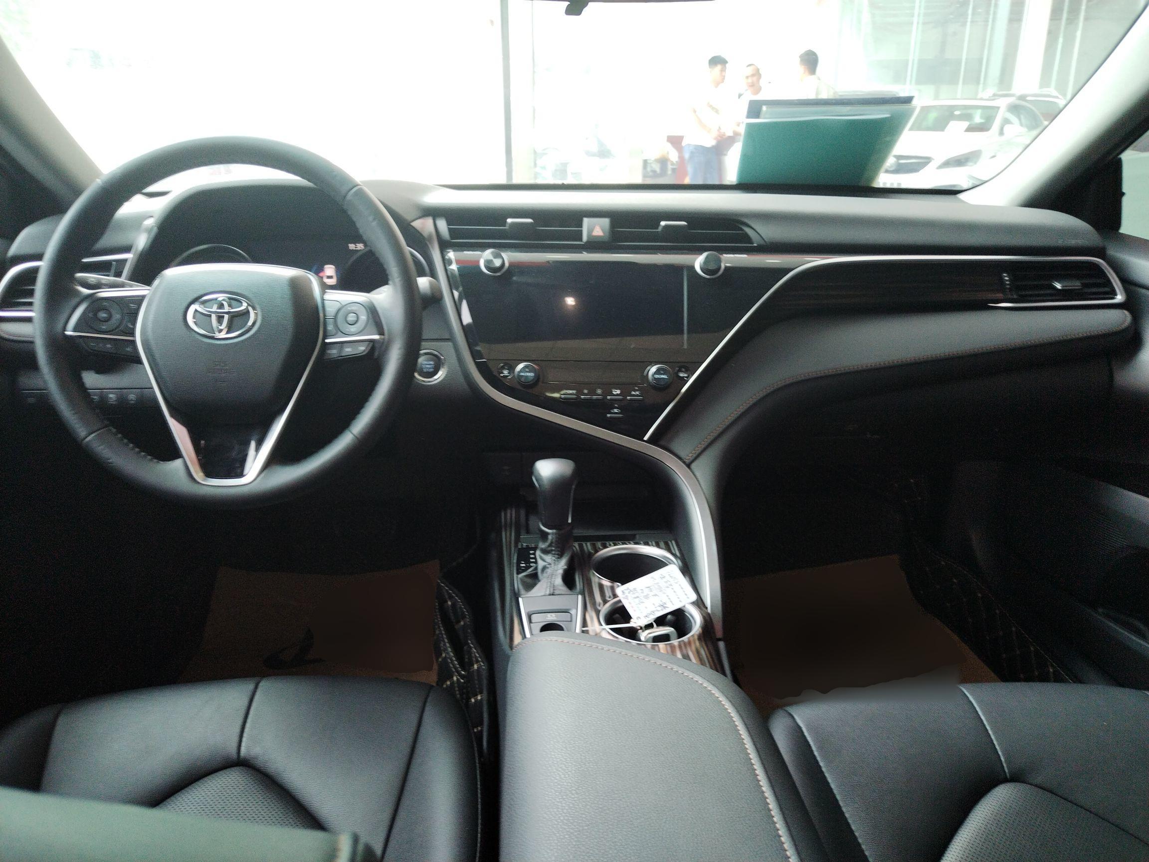 丰田 凯美瑞 2019款 改款 2.0G 豪华版