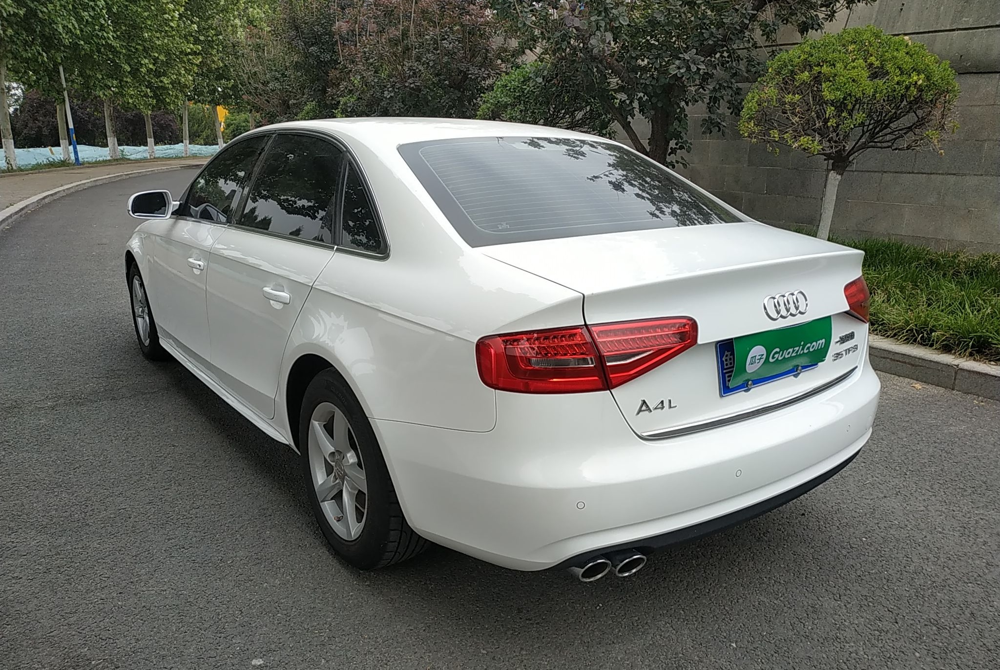 奥迪A4L 2015款 35 TFSI 自动标准型