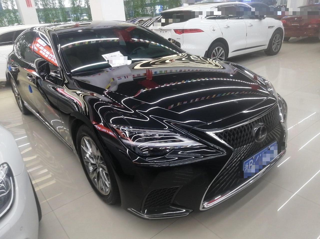 雷克萨斯LS 2021款 500h 豪华版