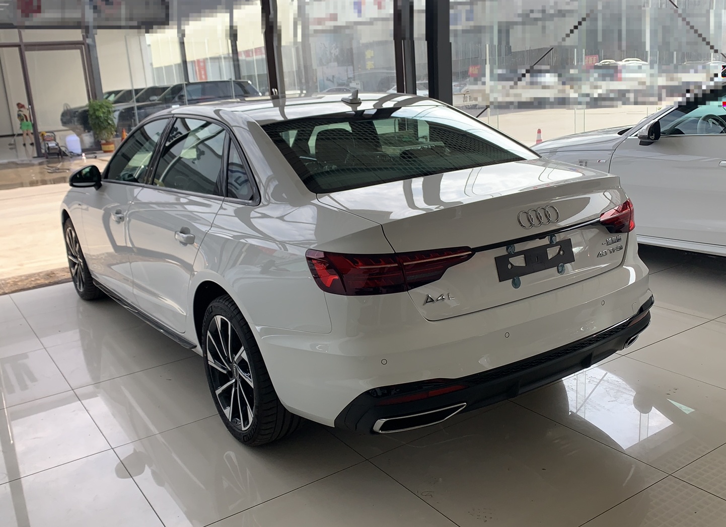 奥迪A4L 2023款 40 TFSI 豪华动感型