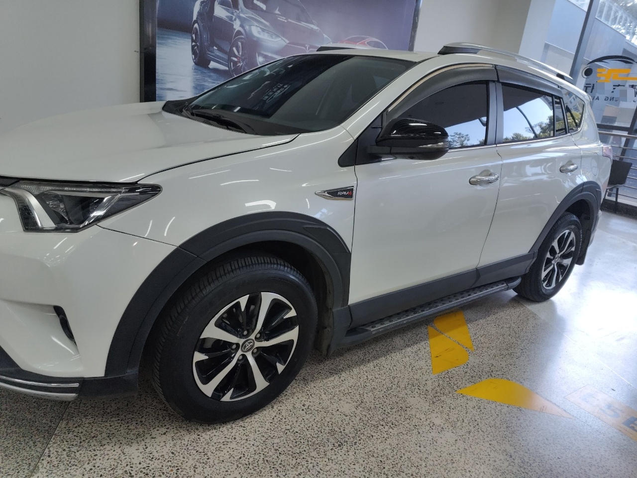 丰田 RAV4 2018款 2.0L CVT两驱风尚X版