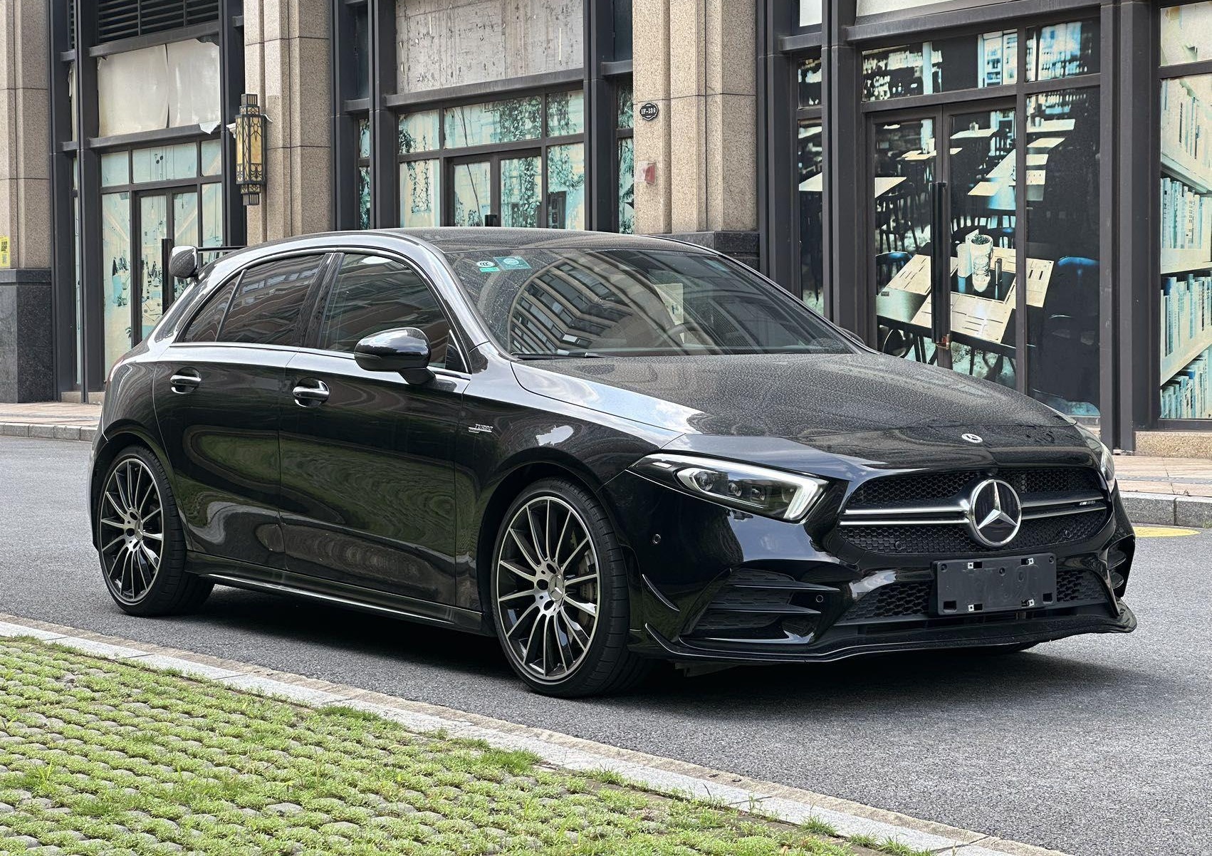 奔驰A级AMG 2022款 AMG A 35 4MATIC