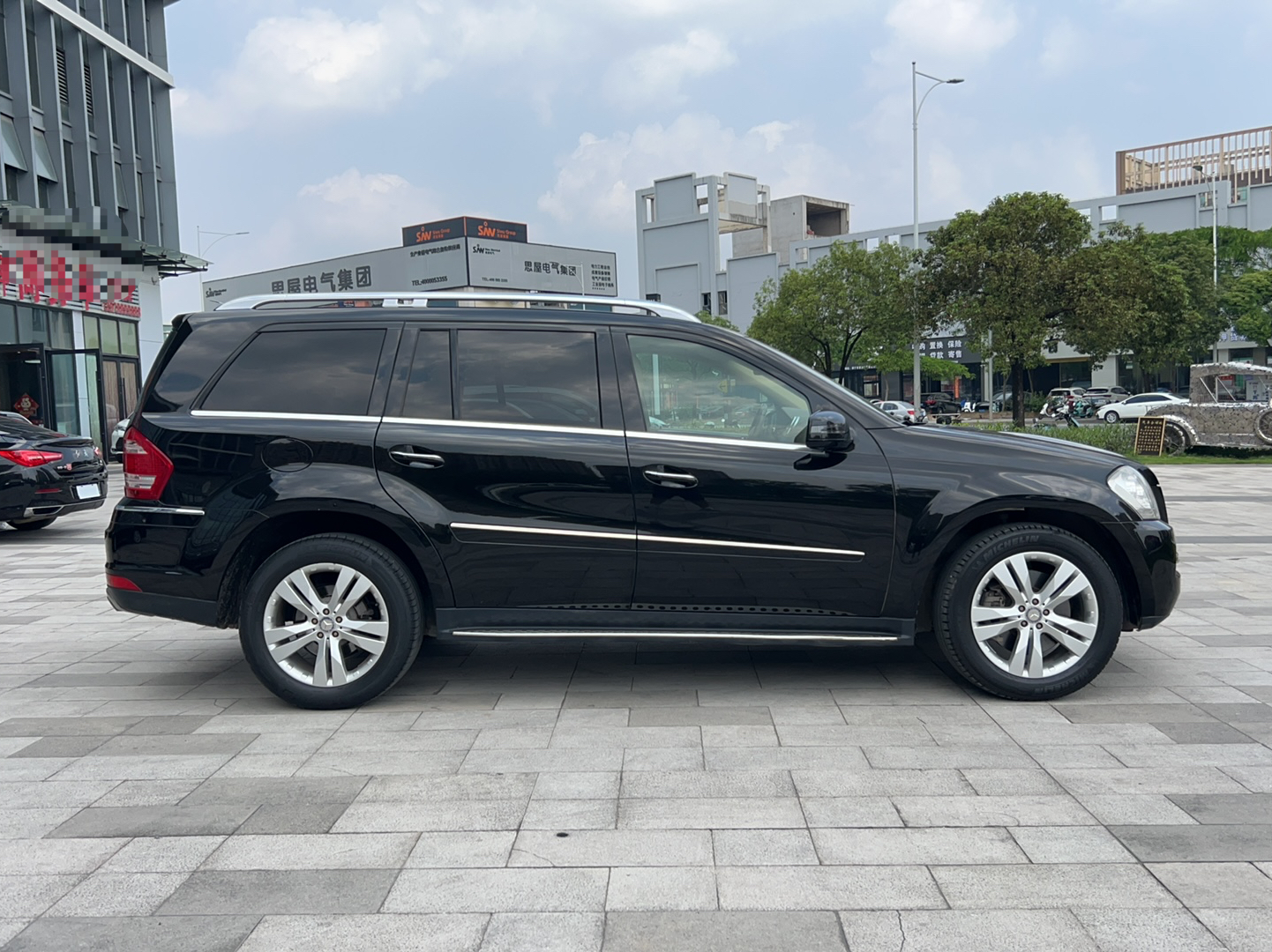 奔驰GL级 2011款 GL 450 4MATIC尊贵型(进口)