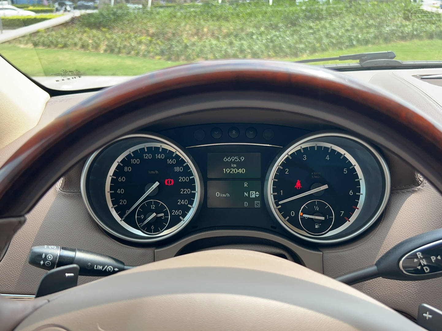 奔驰GL级 2011款 GL 450 4MATIC尊贵型(进口)