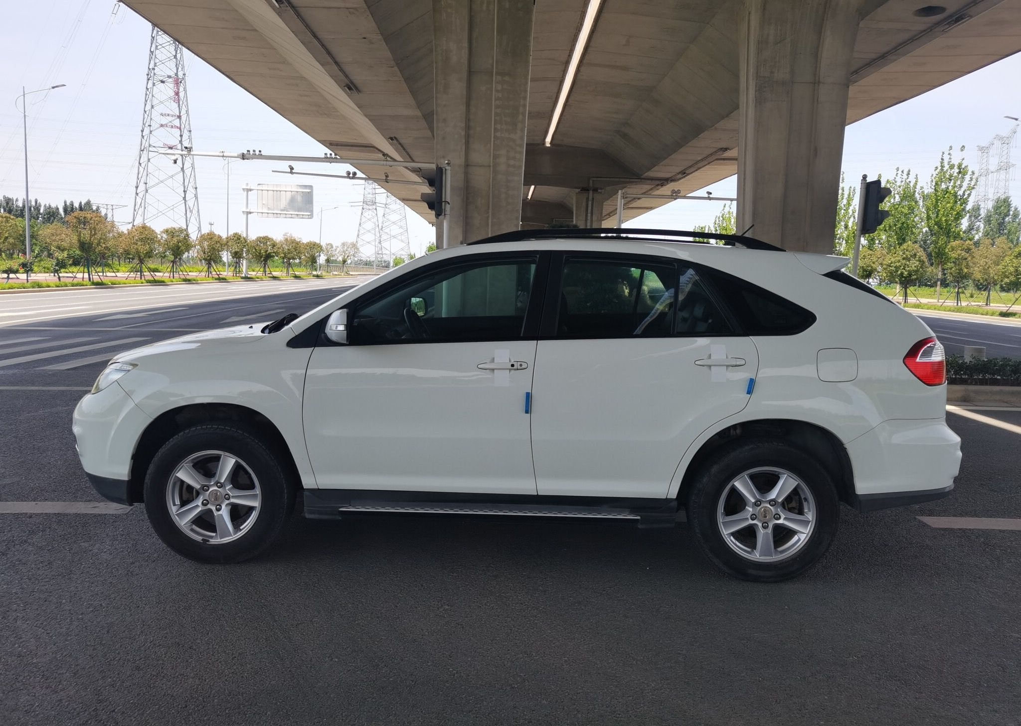 比亚迪S6 2014款 1.5TI 手动尊贵型 7座