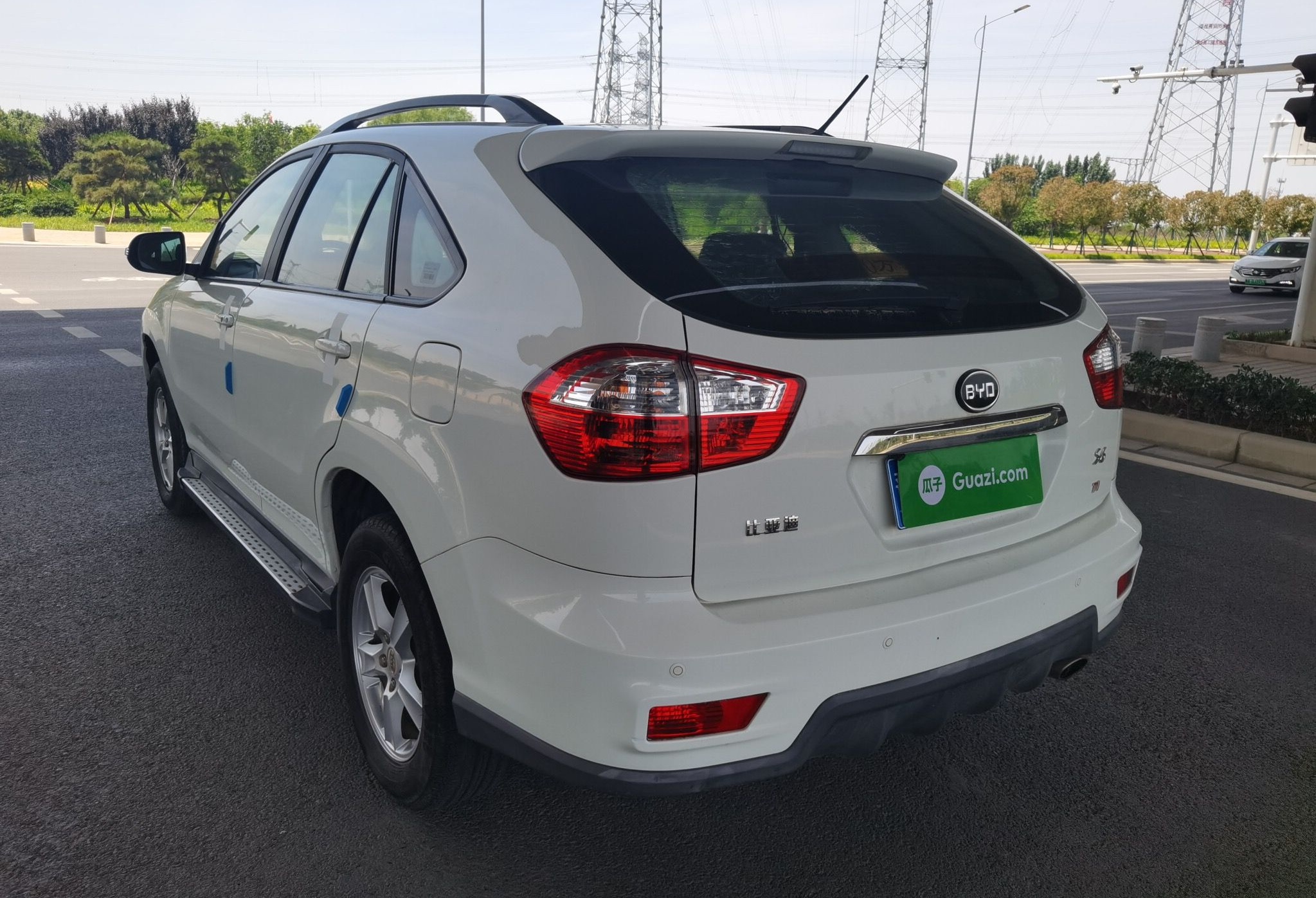 比亚迪S6 2014款 1.5TI 手动尊贵型 7座