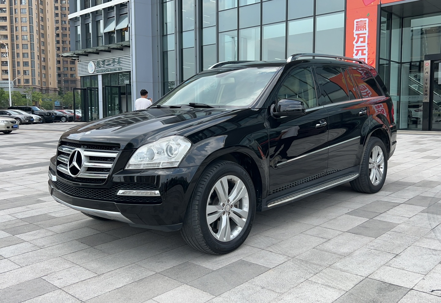 奔驰GL级 2011款 GL 450 4MATIC尊贵型(进口)