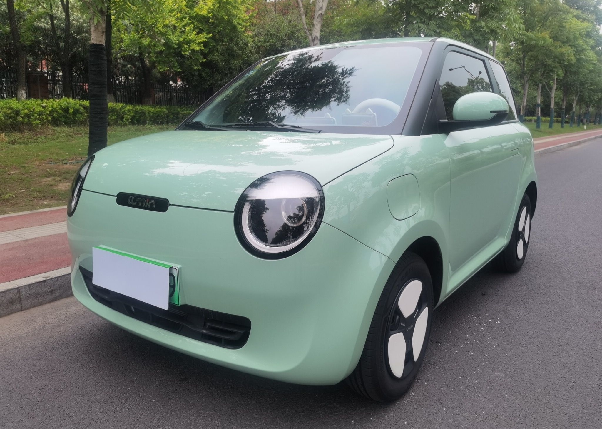 五菱汽车 宏光MINI EV 2021款 马卡龙时尚款 磷酸铁锂