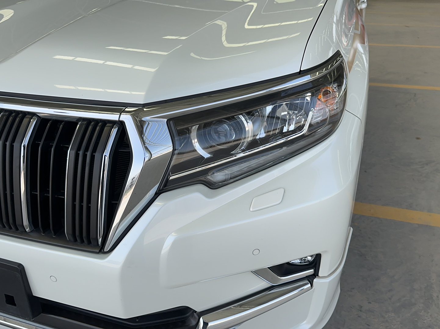 丰田 普拉多 2019款 3.5L 自动TX-L尊享版后挂备胎