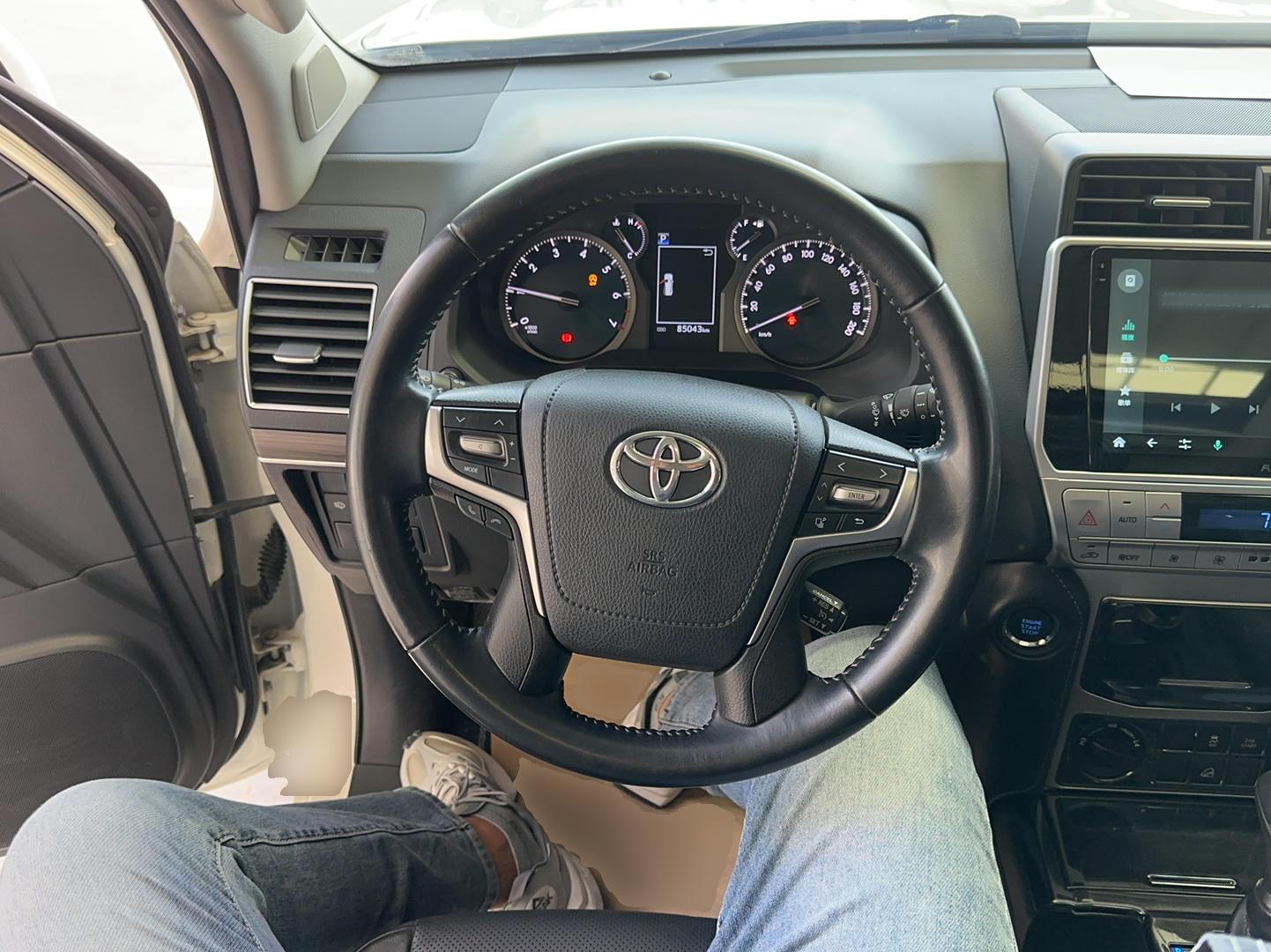 丰田 普拉多 2019款 3.5L 自动TX-L尊享版后挂备胎