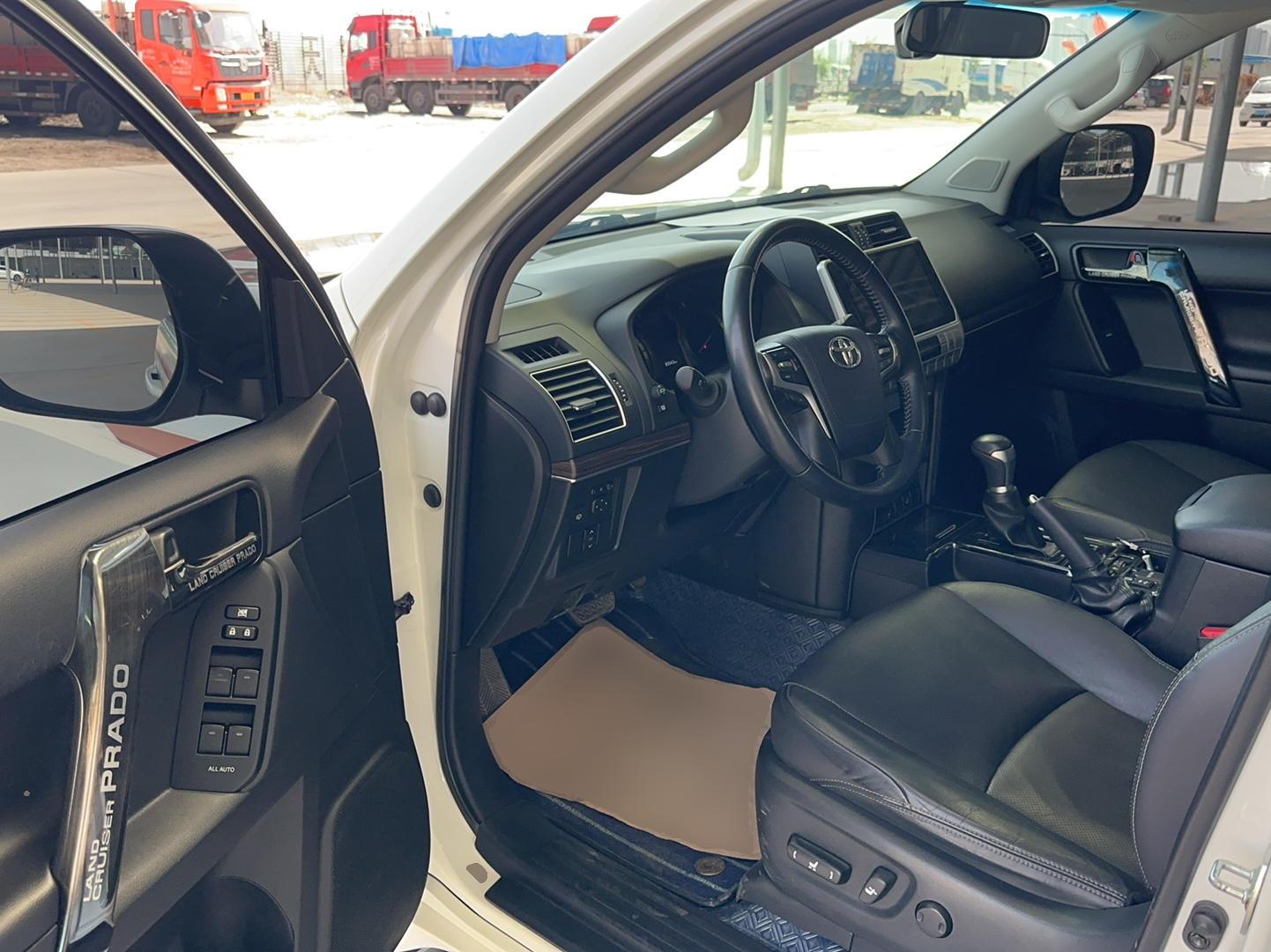 丰田 普拉多 2019款 3.5L 自动TX-L尊享版后挂备胎