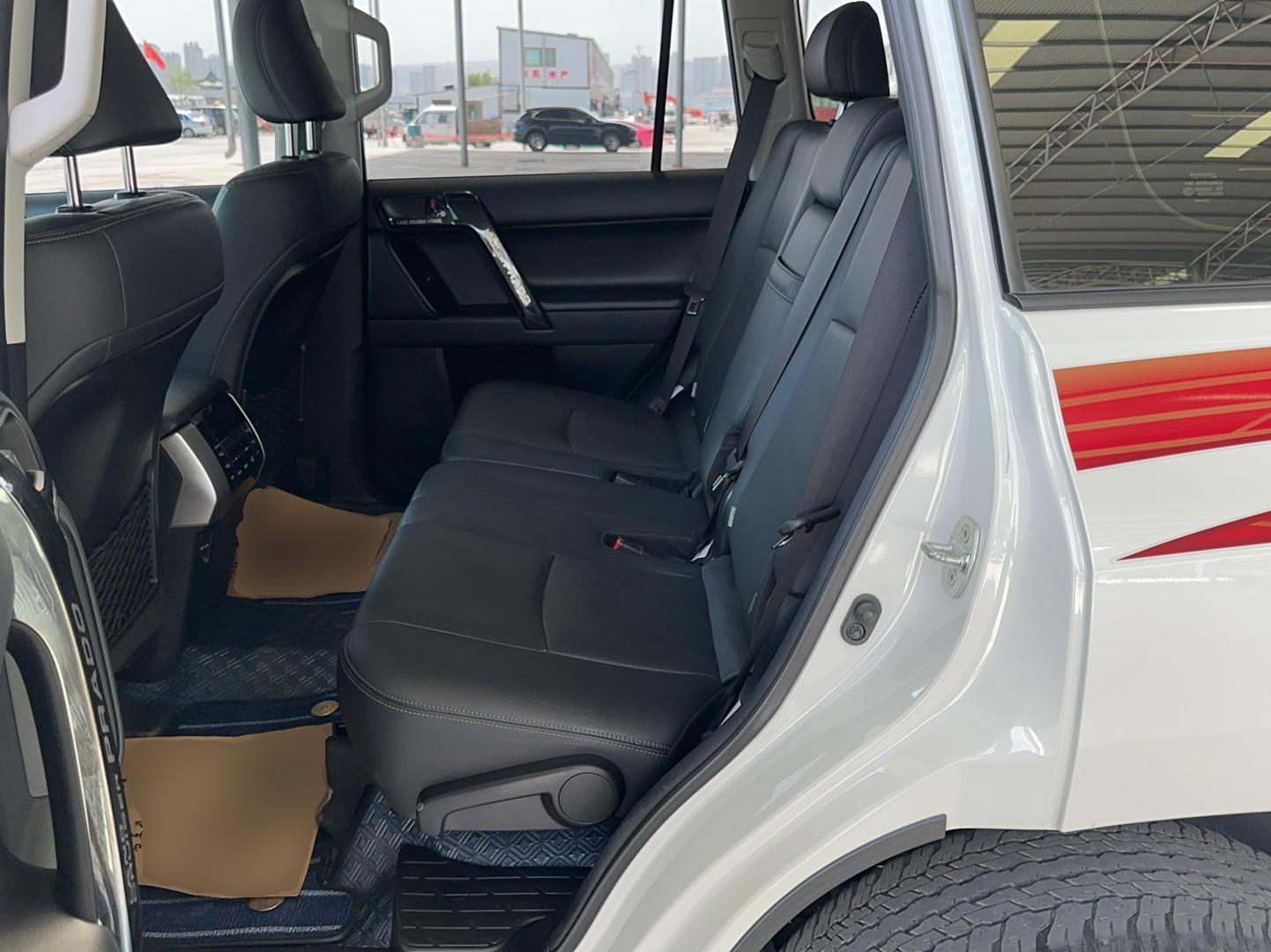 丰田 普拉多 2019款 3.5L 自动TX-L尊享版后挂备胎