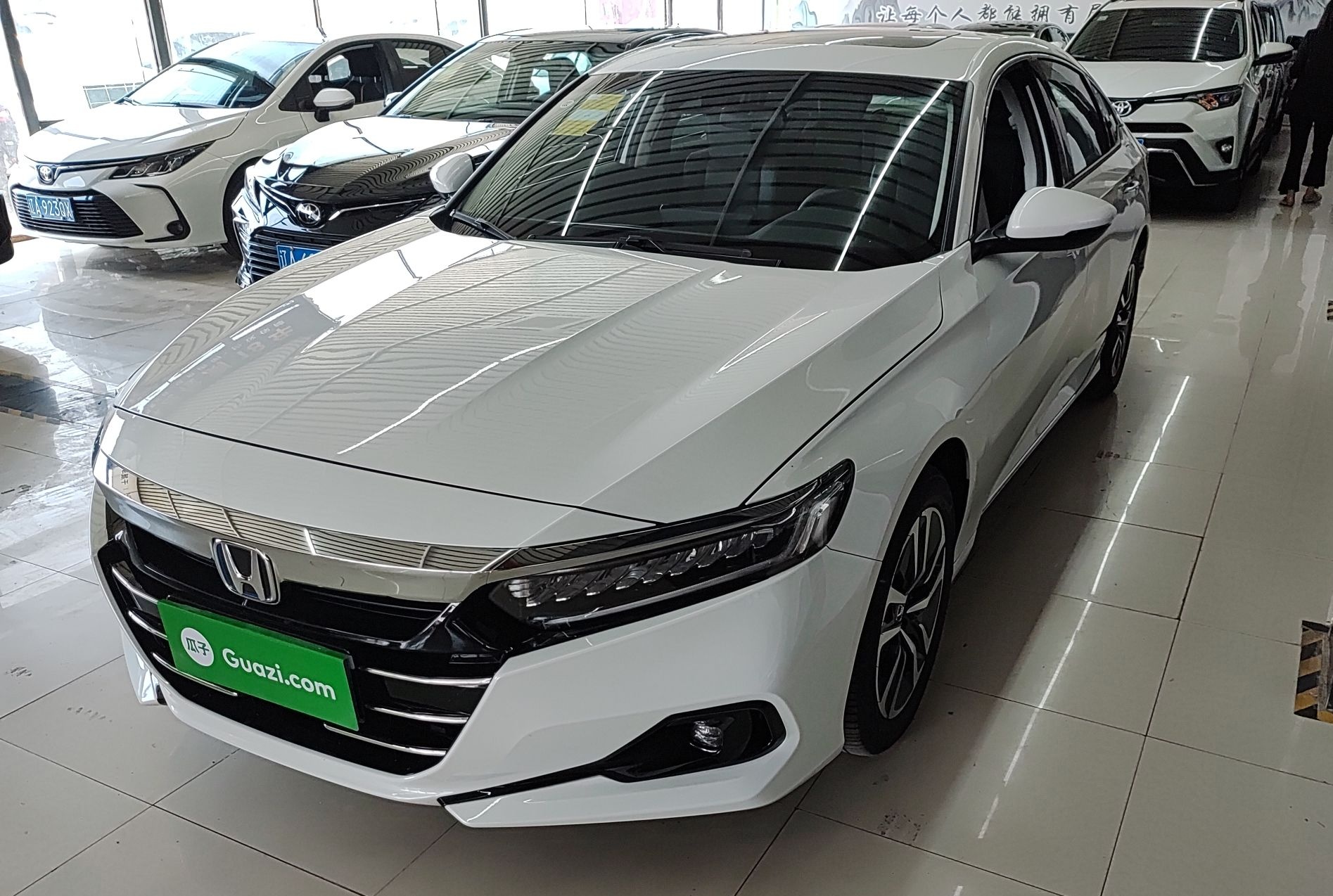 本田 雅阁 2022款 锐·混动 2.0L 锐领版