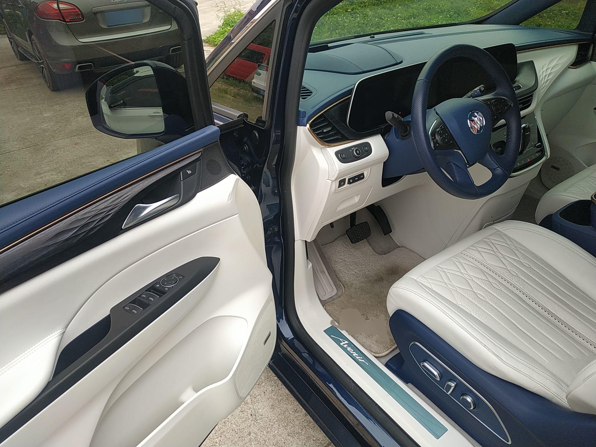 别克GL8 2020款 Avenir艾维亚 四座尊礼版