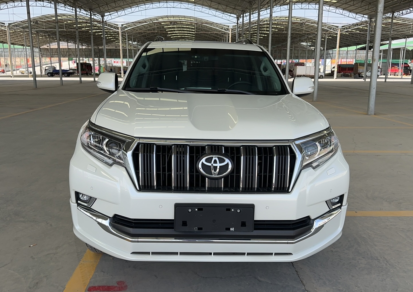 丰田 普拉多 2019款 3.5L 自动TX-L尊享版后挂备胎