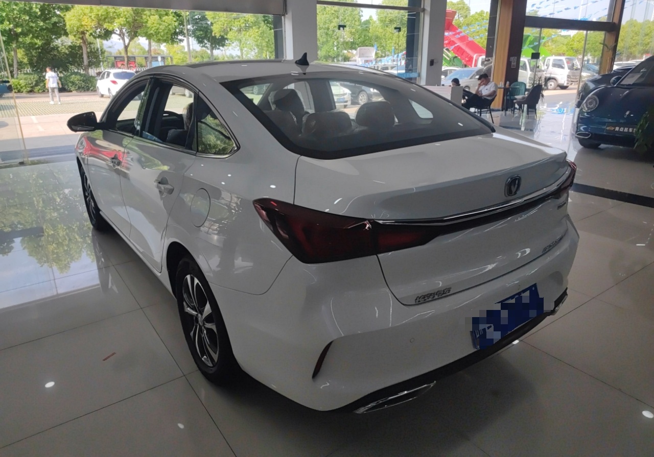 长安 逸动 2021款 PLUS 蓝鲸NE 1.4T GDI DCT尊贵型