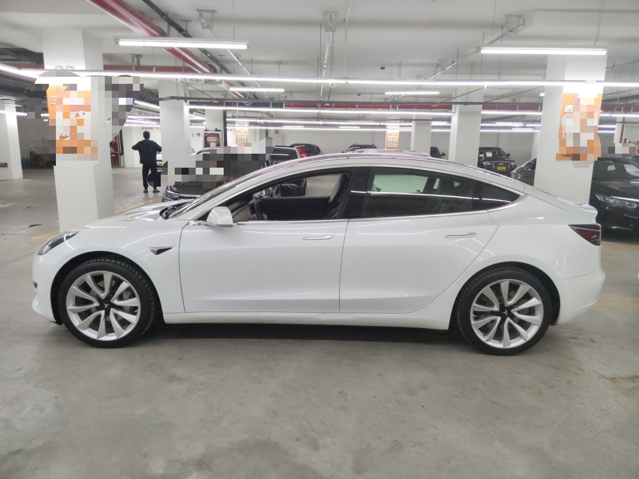 特斯拉 Model 3 2019款 标准续航后驱升级版