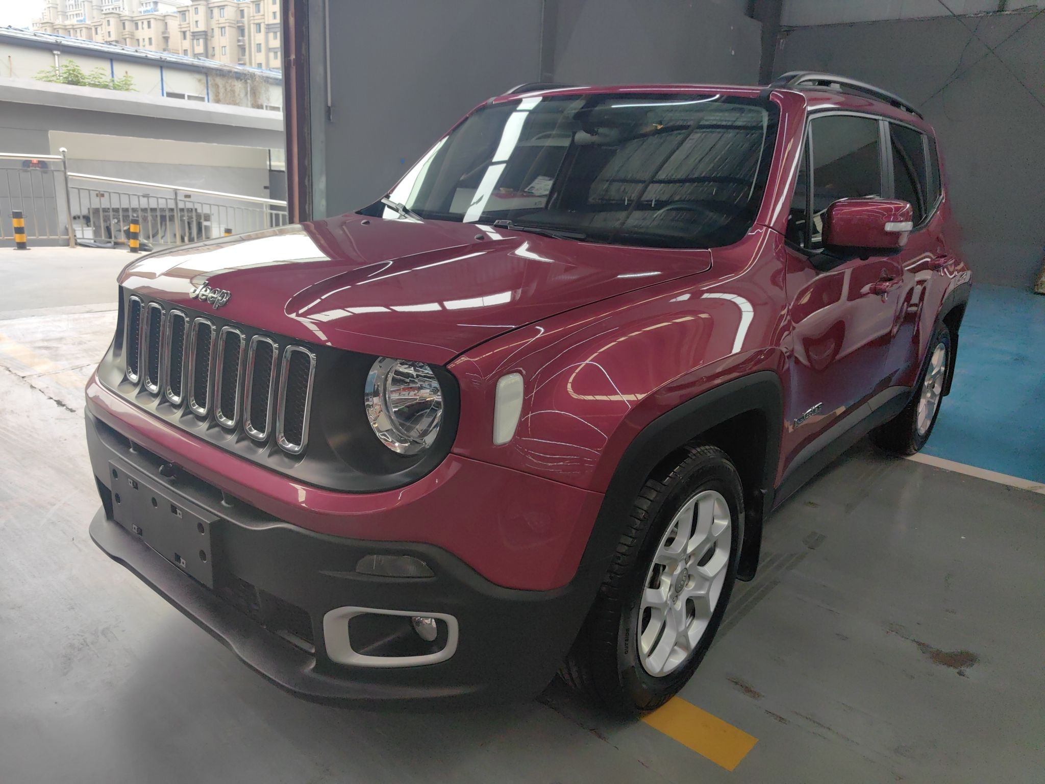 Jeep 自由侠 2018款 互联大屏版 180T 自动高能版