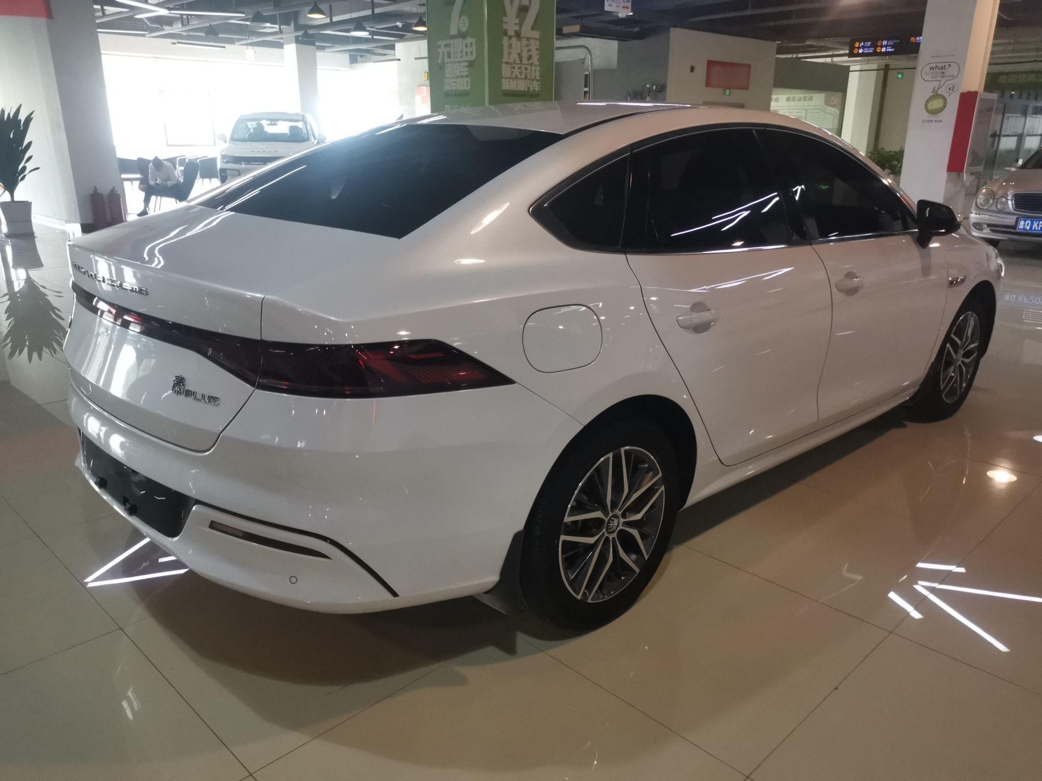 比亚迪 秦PLUS 2021款 EV 500KM 豪华型