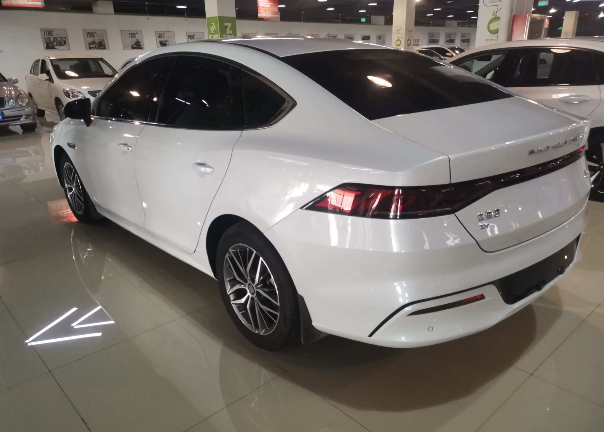 比亚迪 秦PLUS 2021款 EV 500KM 豪华型