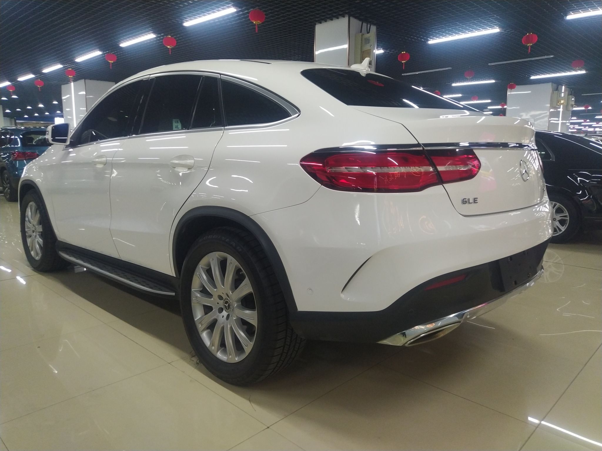 奔驰GLE级 2018款 GLE 320 4MATIC 轿跑SUV(进口)