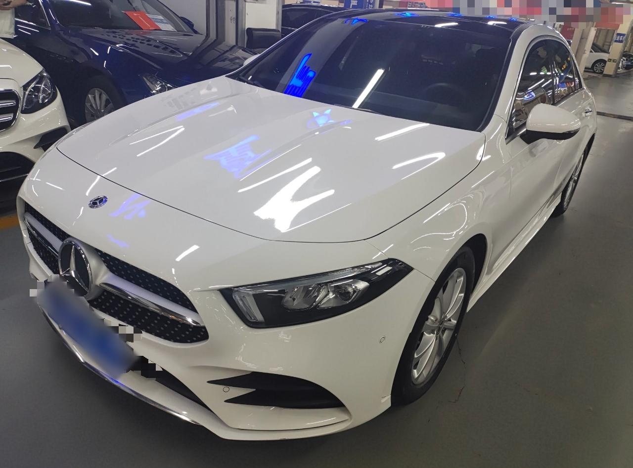 奔驰A级 2020款 改款 A 200 L 运动轿车时尚型