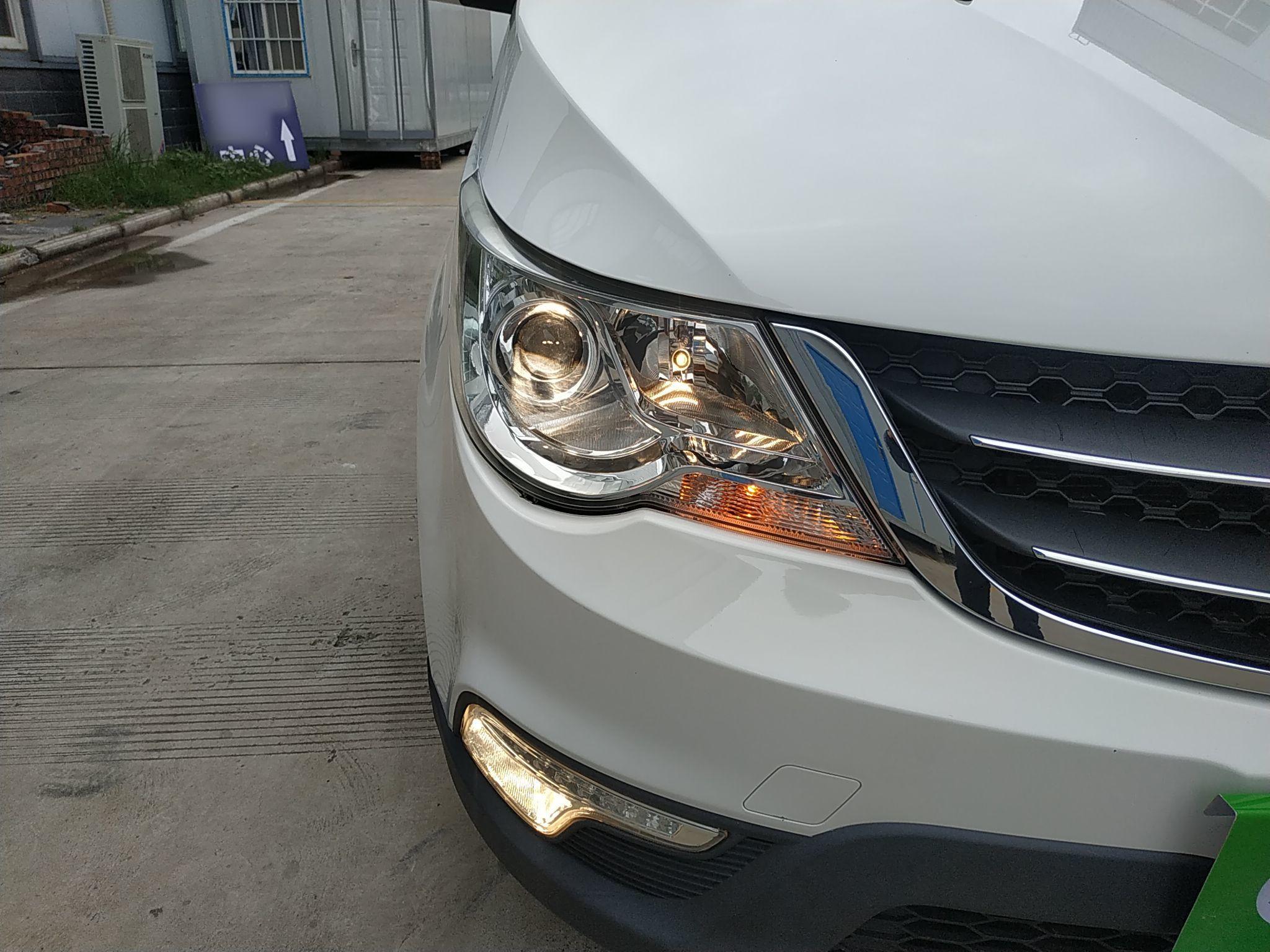 宝骏730 2014款 1.5L 手动舒适ESP版 7座