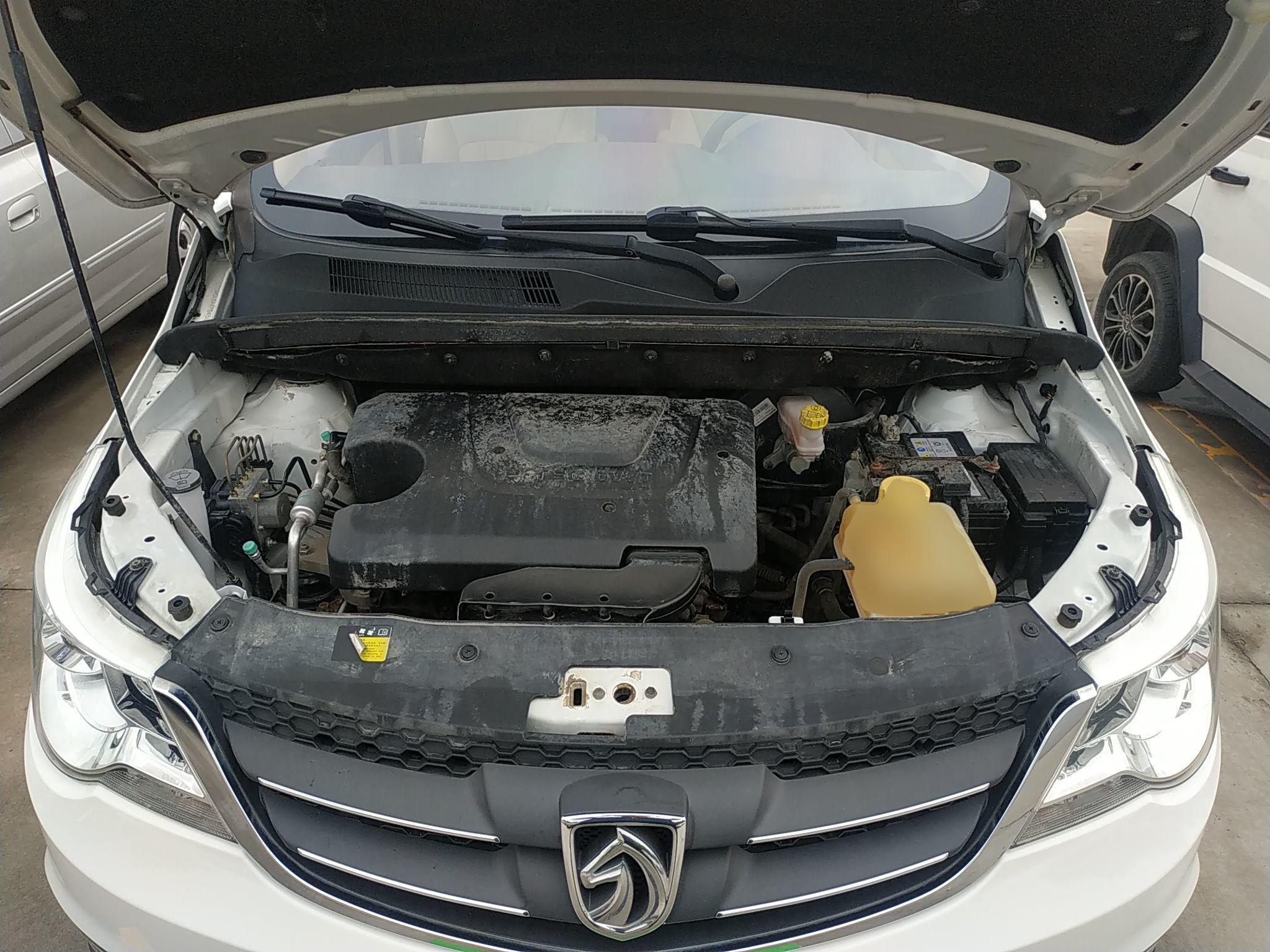 宝骏730 2014款 1.5L 手动舒适ESP版 7座