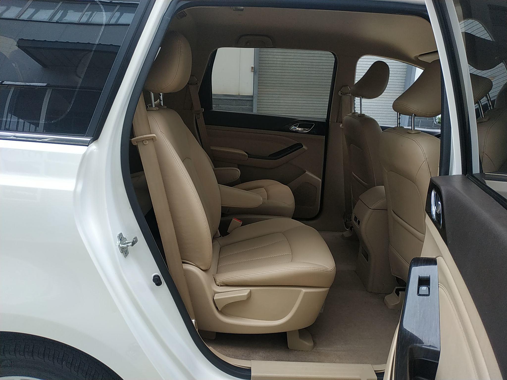 宝骏730 2014款 1.5L 手动舒适ESP版 7座