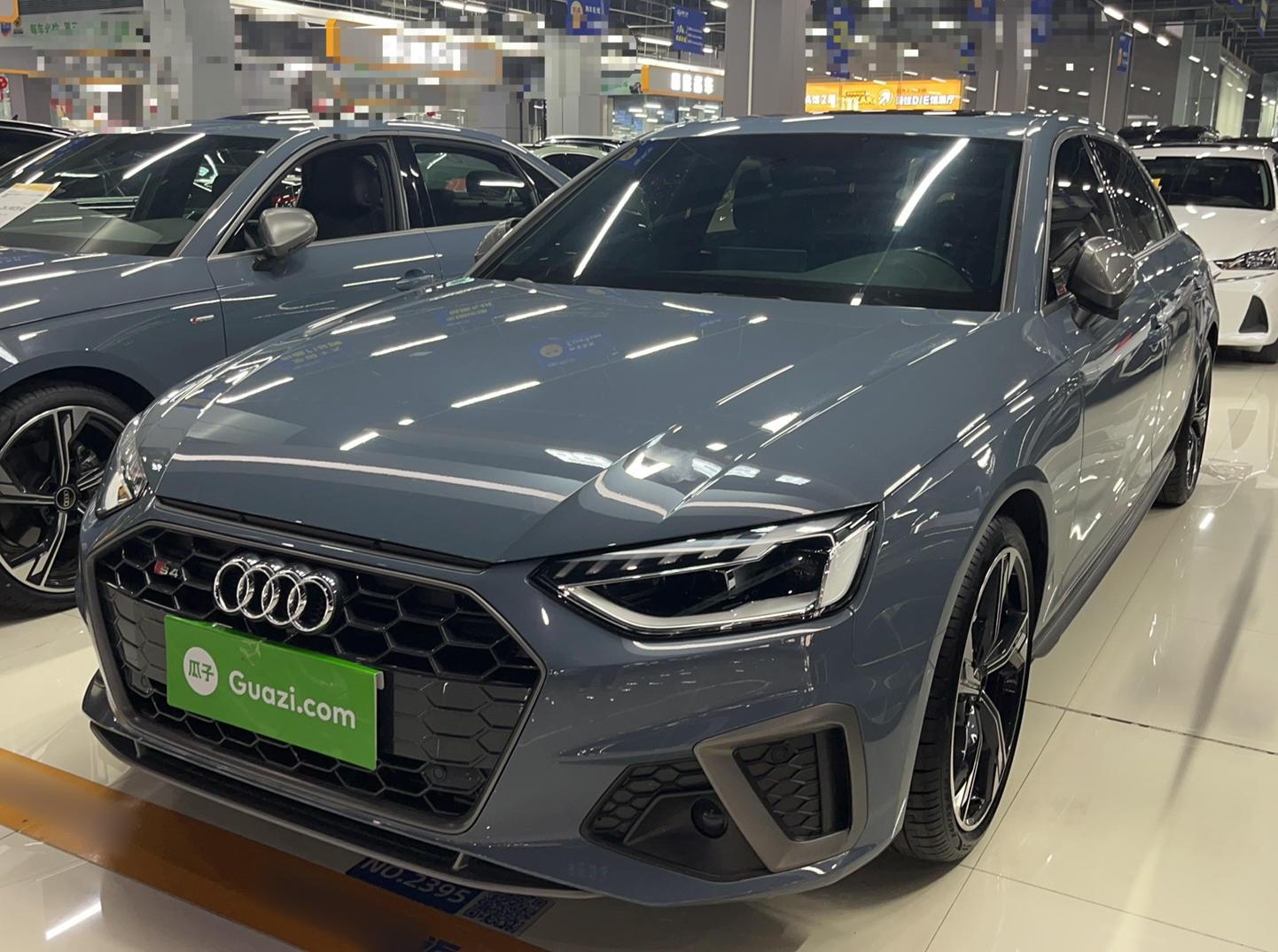 奥迪A4L 2022款 40 TFSI quattro RS套件燃速型