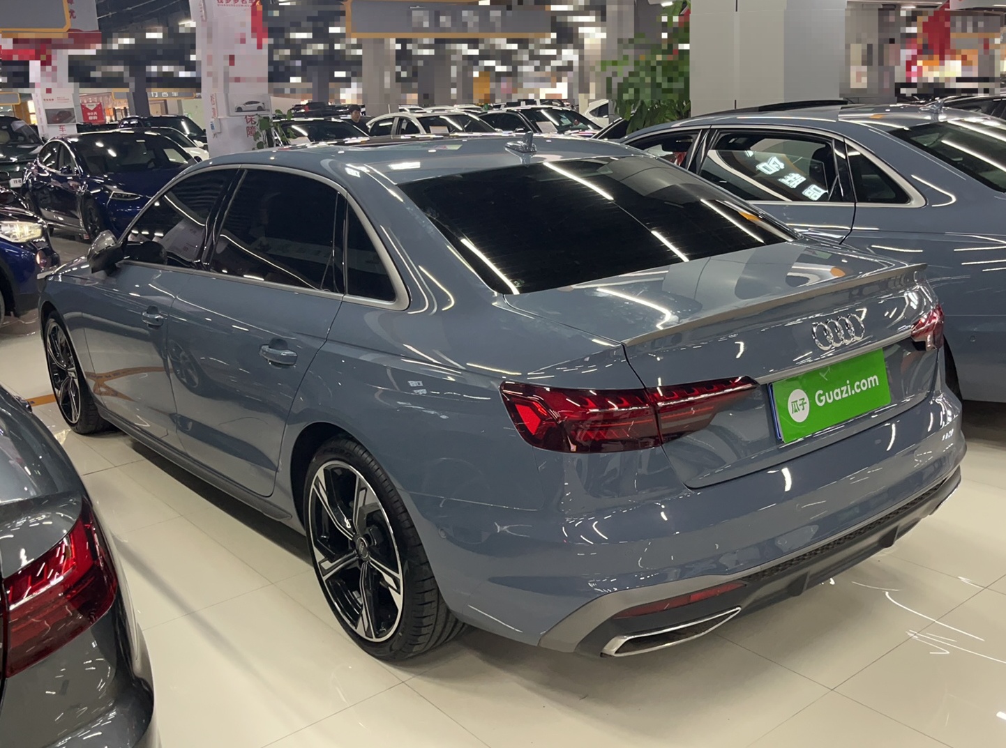 奥迪A4L 2022款 40 TFSI quattro RS套件燃速型