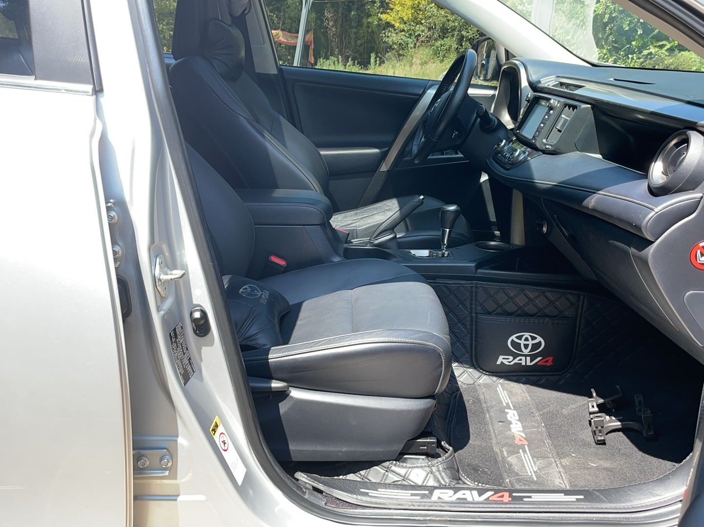 丰田 RAV4 2013款 2.0L CVT四驱新锐版