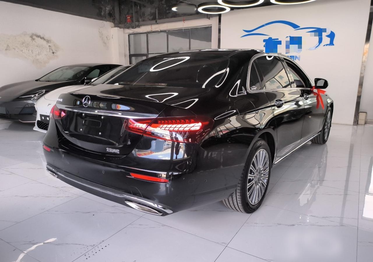 奔驰E级 2023款 E 300 L 豪华型