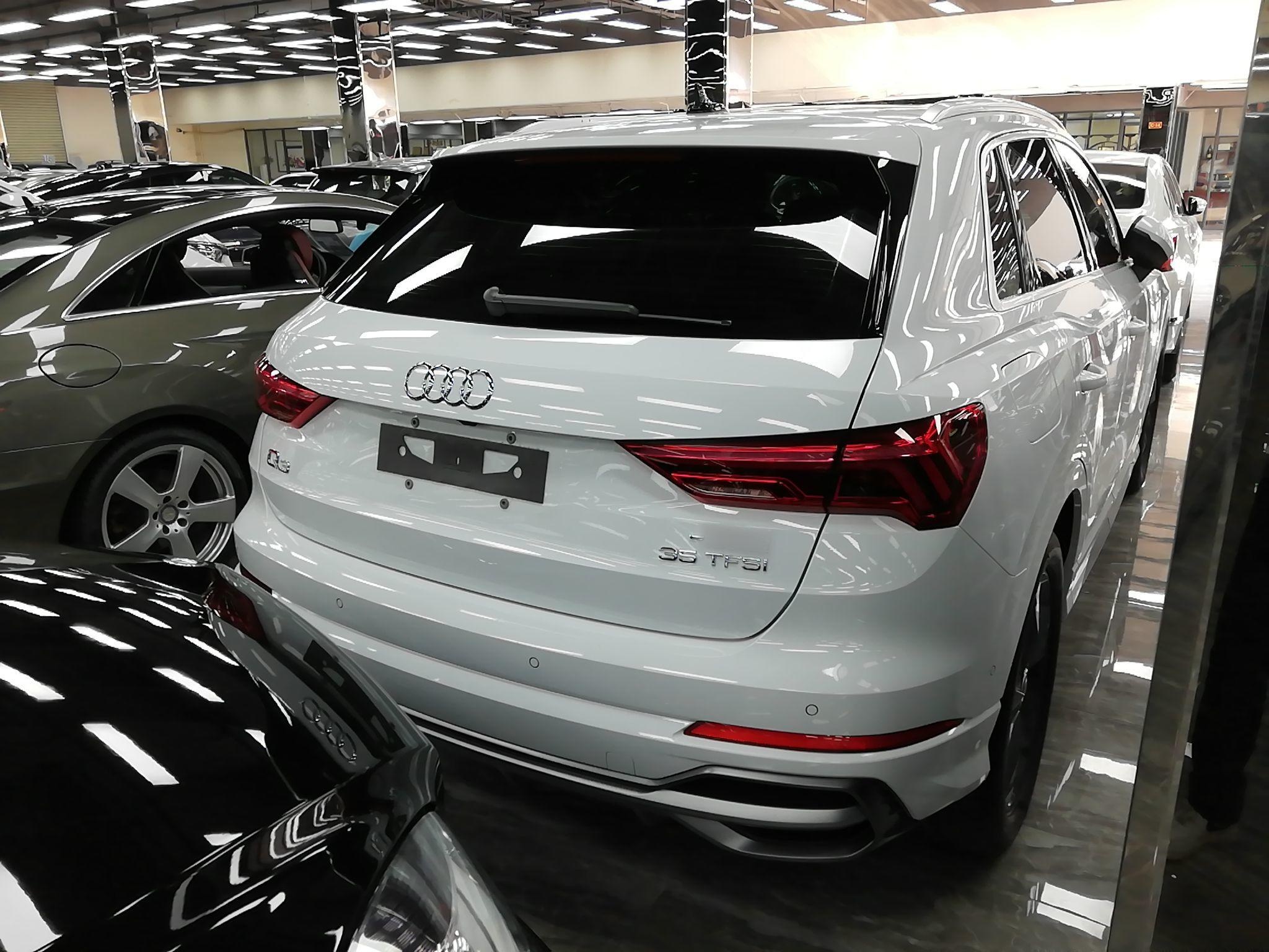 奥迪Q3 2022款 35 TFSI 时尚动感型