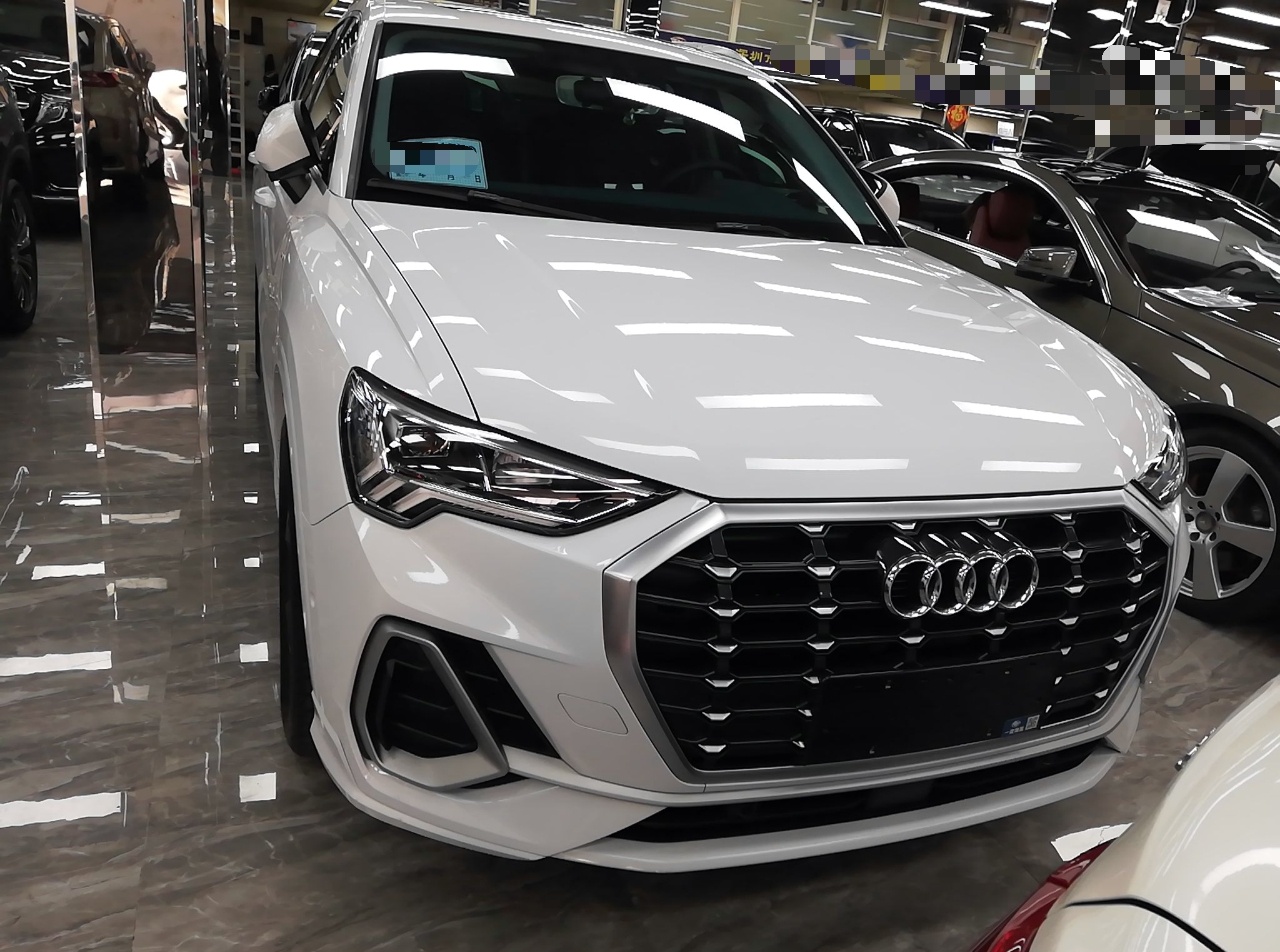 奥迪Q3 2022款 35 TFSI 时尚动感型