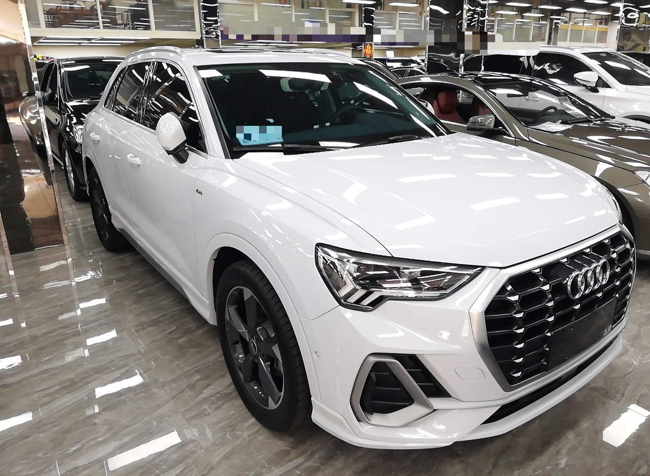 奥迪Q3 2022款 35 TFSI 时尚动感型