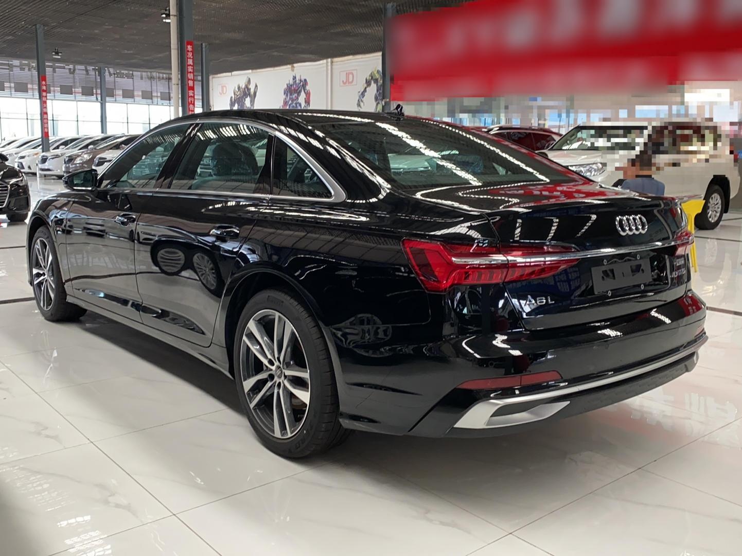 奥迪A6L 2023款 40 TFSI 豪华动感型