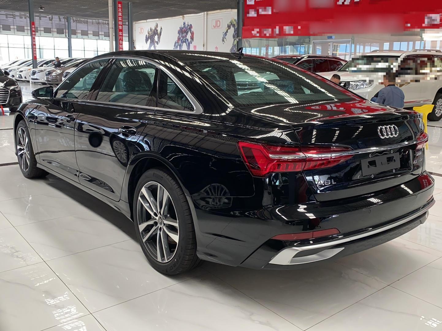 奥迪A6L 2023款 40 TFSI 豪华动感型