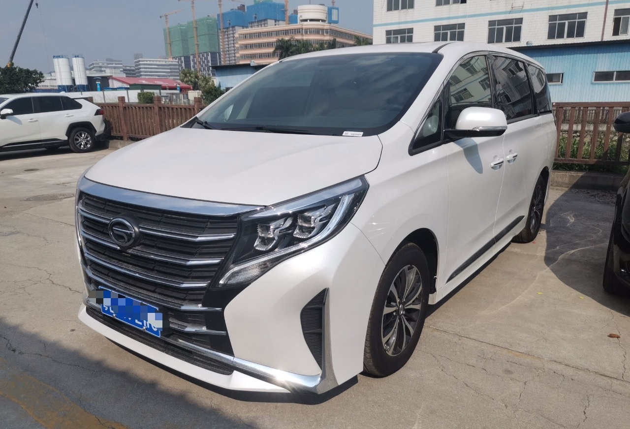 广汽传祺 传祺M8 2023款 领秀系列 390T 尊享版