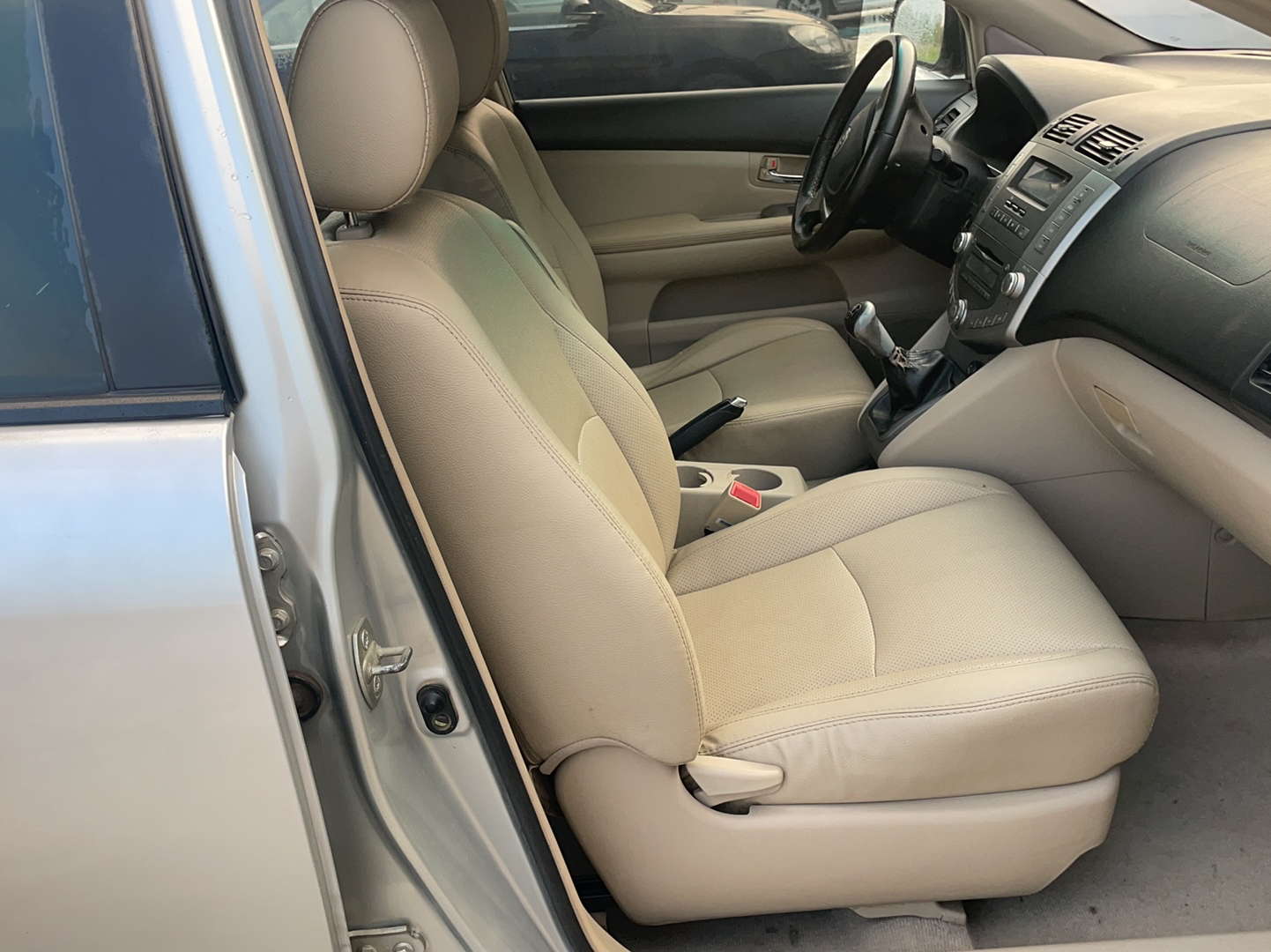 比亚迪S6 2011款 2.0L 手动豪华型