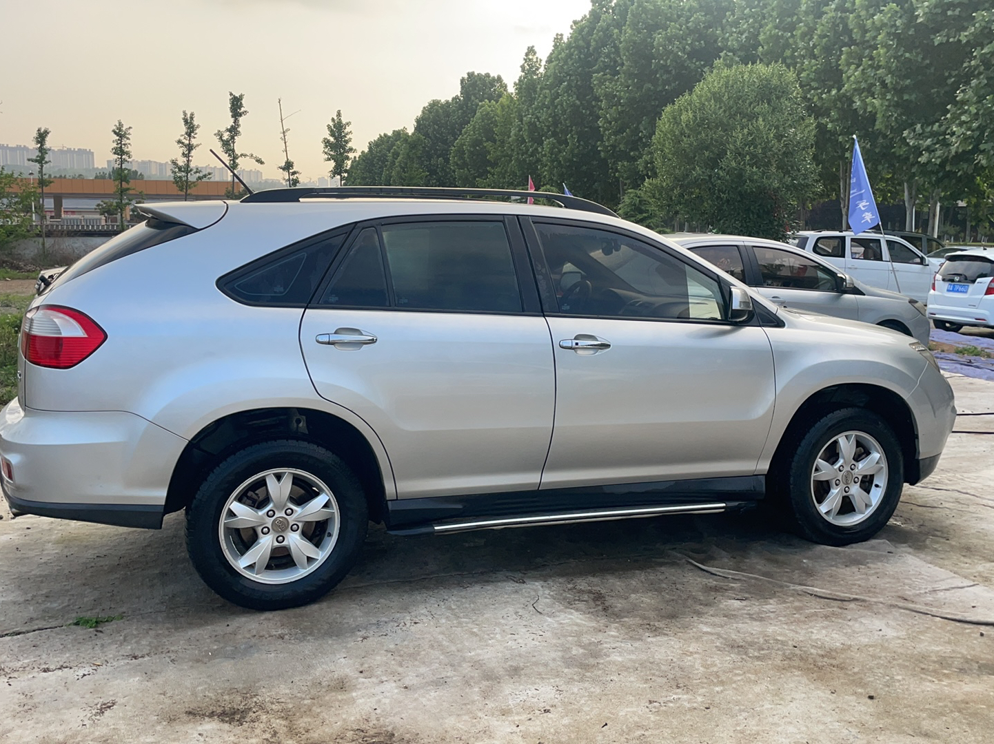 比亚迪S6 2011款 2.0L 手动豪华型