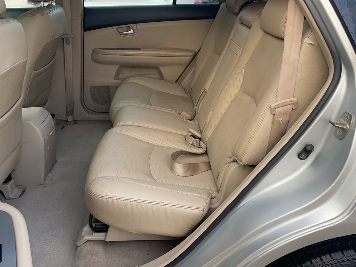 比亚迪S6 2011款 2.0L 手动豪华型