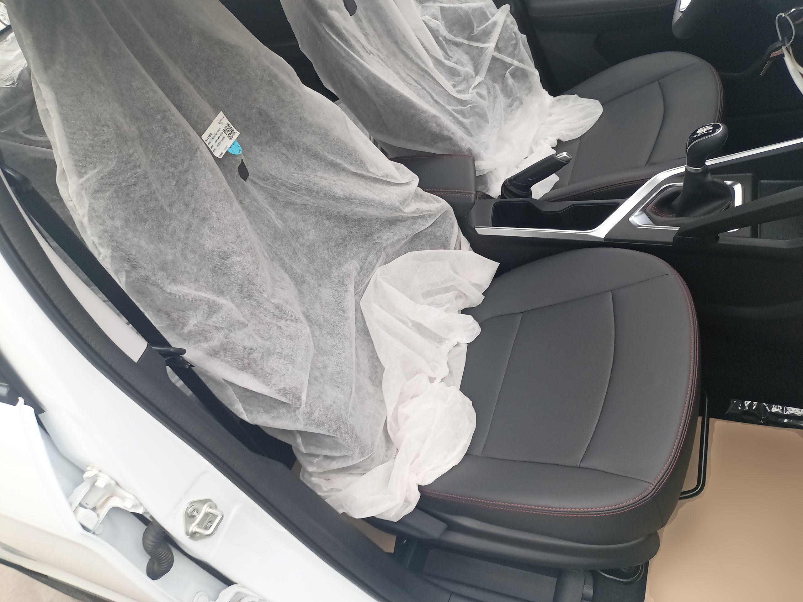 睿蓝汽车X3 PRO 2022款 1.5L 手动小萌